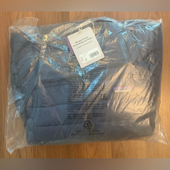 BNWT Patagonia Women's Down Sweater - Size XS - Navy - Jacket Outerwear Outdoor - Picture 14 of 16